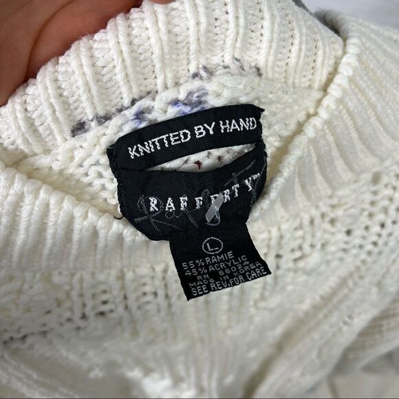 Vintage Hand Knit Mocked Sweater - Picture 10 of 11